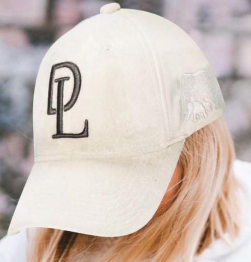 40 stuks nieuwe Deryan Louise Baseballcap petten - Cream pet, Kleding | Dames, Hoeden en Petten, Nieuw, Pet, One size fits all