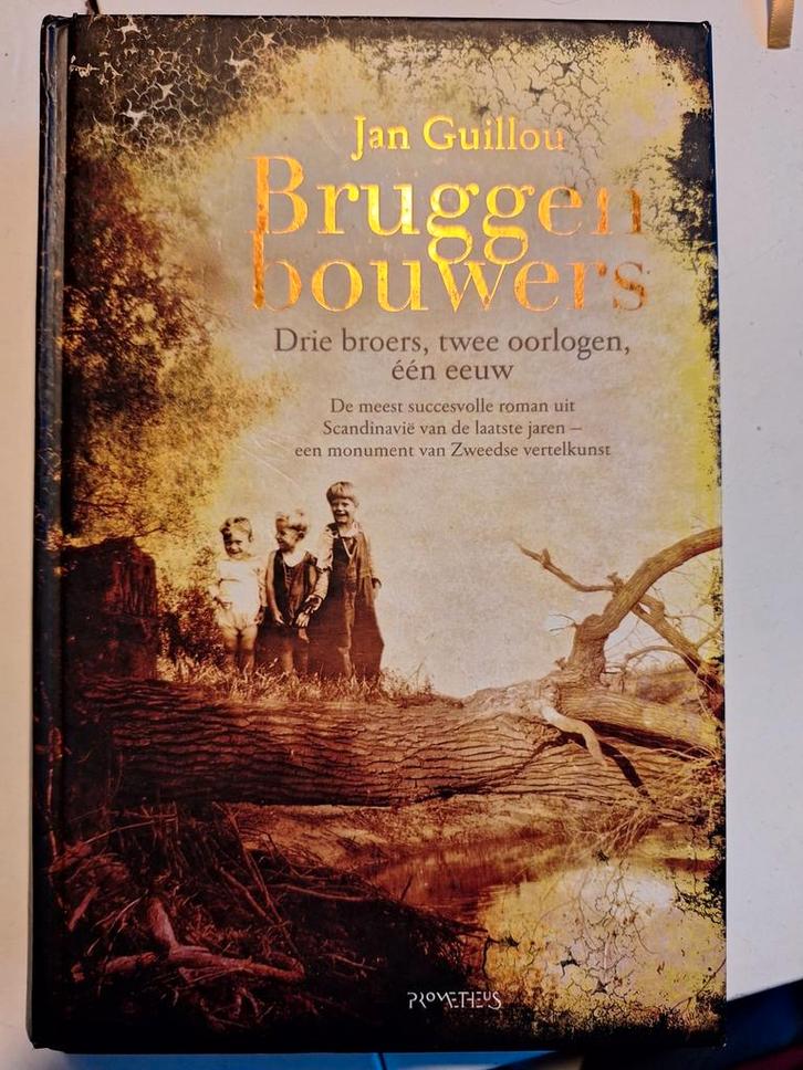 Jan Guillou - Bruggenbouwers, Boeken, Literatuur, Zo goed als nieuw, Ophalen of Verzenden