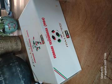 zeldzame  Italia, 90 ferrari testarossa ,burago 1:18 incl beschikbaar voor biedingen