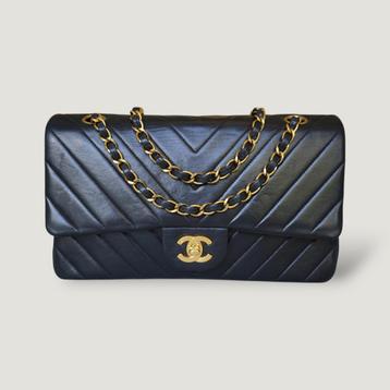Chanel Classic Double Flap Medium Chevron V-Stich Vintage beschikbaar voor biedingen