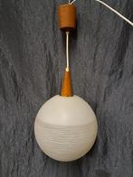 Vintage hanglamp - Temde Leuchten - glas met teak, Huis en Inrichting, Lampen | Hanglampen, Ophalen of Verzenden, Zo goed als nieuw