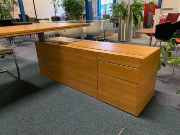 7 x Directiebureau Ahrend (slinger), bamboe, 270 x 110 cm. - afbeelding 5