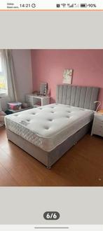 Gloednieuw divanbed te koop voor een scherpe prijs. Stuur ee, Ophalen of Verzenden, Nieuw, Tweepersoons