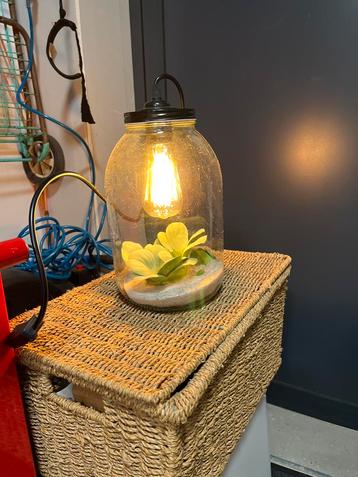 Zelfgemaakte sfeervolle lamp beschikbaar voor biedingen
