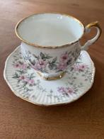 Elizabethan kop en schotel, Antiek en Kunst, Antiek | Servies los, Ophalen of Verzenden