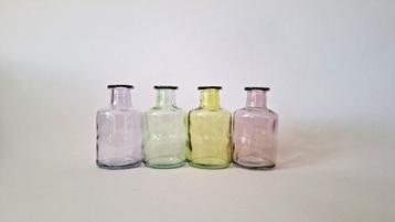 Fles gekleurd rond 12 cm p/st. beschikbaar voor biedingen