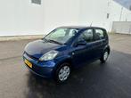 Daihatsu Sirion 1.0 2005 Blauw, Auto's, Daihatsu, Origineel Nederlands, Te koop, 5 stoelen, 20 km/l