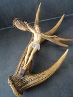 Jezus kruis hertengewei hert gewei Jezus Christus crucifix, Verzamelen, Ophalen of Verzenden, Zo goed als nieuw, Beeld(je), Christendom | Katholiek