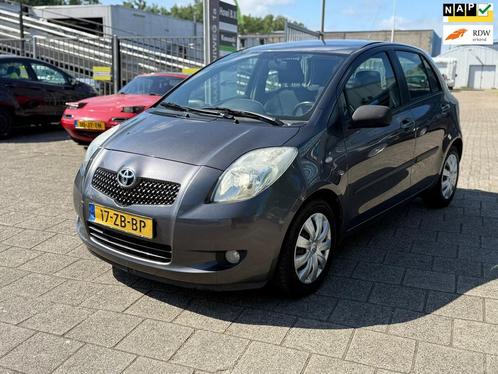 Toyota Yaris 1.3 VVTi Sol MMT | AUTOMAAT | AIRCO, Auto's, Toyota, Bedrijf, Te koop, Yaris, ABS, Airbags, Airconditioning, Boordcomputer