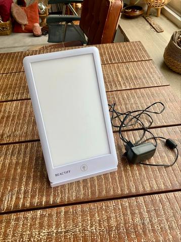 Daglichtlamp Beactiff zgan beschikbaar voor biedingen
