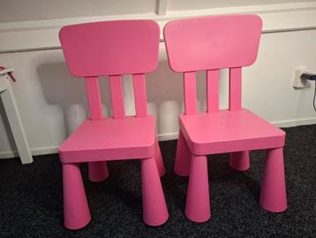 Nette roze Ikea Kinderstoelen - 2 stuks beschikbaar voor biedingen