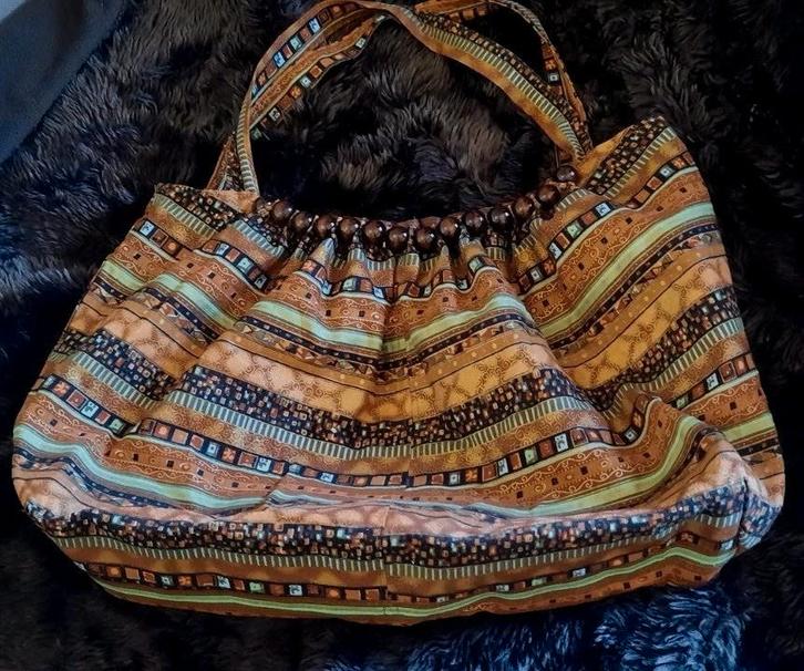 Selfmade tas, gevoerd, houten kralen, Sieraden, Tassen en Uiterlijk, Tassen | Damestassen, Zo goed als nieuw, Overige typen, Bruin