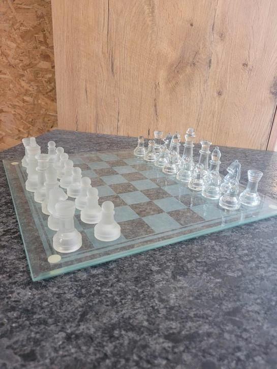 Glazen schaakspel 35x35 en backgammon, Hobby en Vrije tijd, Gezelschapsspellen | Bordspellen, Gebruikt, Ophalen of Verzenden