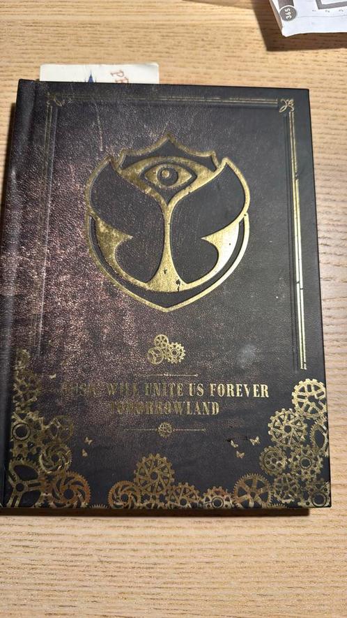 Verschillende Artiesten - Tomorrowland 2014, Boeken, Fantasy, Zo goed als nieuw, Ophalen of Verzenden