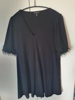 Zwarte Yoek tuniek mt M, V hals en versiering mouwen, Yoek, Ophalen of Verzenden, Zo goed als nieuw, Blouse of Tuniek
