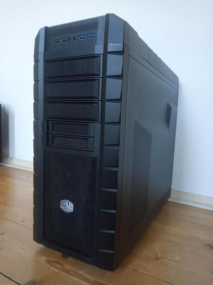Coolermaster HAF XM PC Case Computer behuizing, Computers en Software, Computerbehuizingen, Gebruikt, Ophalen of Verzenden