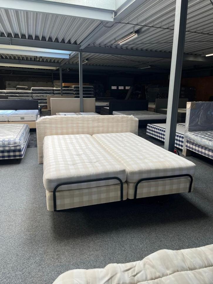 Hästens adjustable 180x210 elektrische boxspring, Huis en Inrichting, Slaapkamer | Bedden, Zo goed als nieuw, Tweepersoons, 180 cm