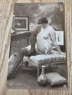 Naakte vrouw in artistieke positie, Verzamelen, Ansichtkaarten | Themakaarten, Verzenden, Voor 1920, Ongelopen, Overige thema's
