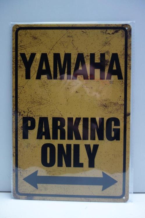 YAMAHA MOTOR BORD met tekst PARKING ONLY YAMAHA, Verzamelen, Automerken, Motoren en Formule 1, Nieuw, Motoren, Ophalen of Verzenden