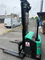 Elektrisch mitsubishi breedspoor stapelaar, Doe-het-zelf en Verbouw, Palletwagens en Pompwagens, Ophalen of Verzenden, Gebruikt