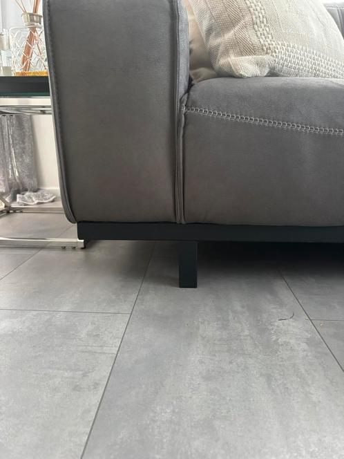 Donkergrijze hoekbank Sanders Wonen, Huis en Inrichting, Banken | Sofa's en Chaises Longues, Zo goed als nieuw, Vierpersoons of meer