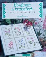 Boek Bloemen borduren in kruissteek, Verzenden, Zo goed als nieuw, Handborduren, Patroon