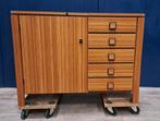 Vintage naaikast met liftsysteem - jaren '70., Ophalen, Gebruikt, 100 tot 150 cm, Met deur(en)