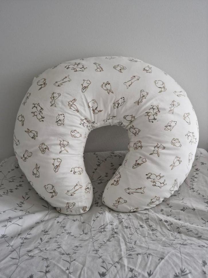 Groot voedingskussen met konijntjes, Kinderen en Baby's, Kinderspulletjes, Nieuw, Ophalen of Verzenden