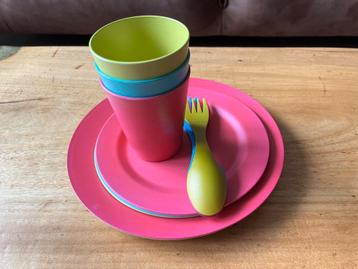 4 delig Camping servies 3 personen beschikbaar voor biedingen
