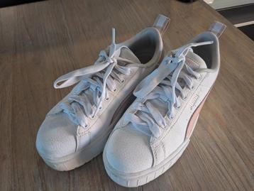  Puma sneakers HOOG. Mt36.  beschikbaar voor biedingen