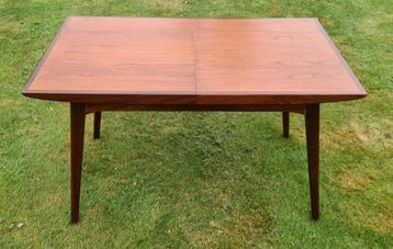 Vintage, design eettafel "Milaan" Louis van Teeffelen  beschikbaar voor biedingen