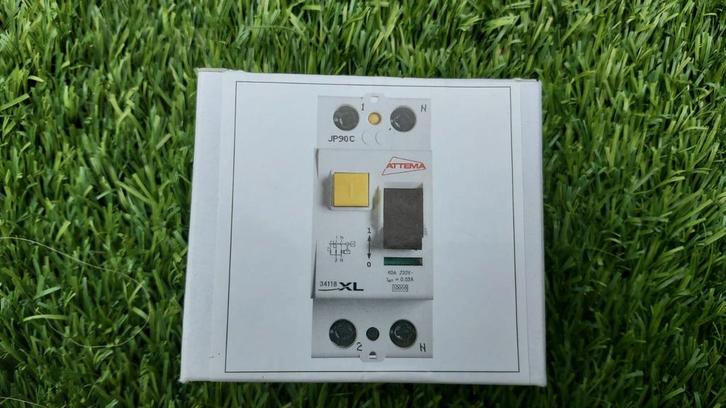 Attema Click-mate aardlekschakelaar 2-polig, 40A, 230V 0.03A, Doe-het-zelf en Verbouw, Elektra en Kabels, Nieuw, Overige typen