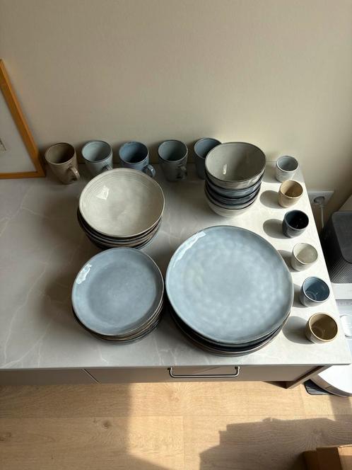 Serviesset, Huis en Inrichting, Keuken | Servies, Gebruikt, Compleet servies, Effen, Aardewerk, Ophalen