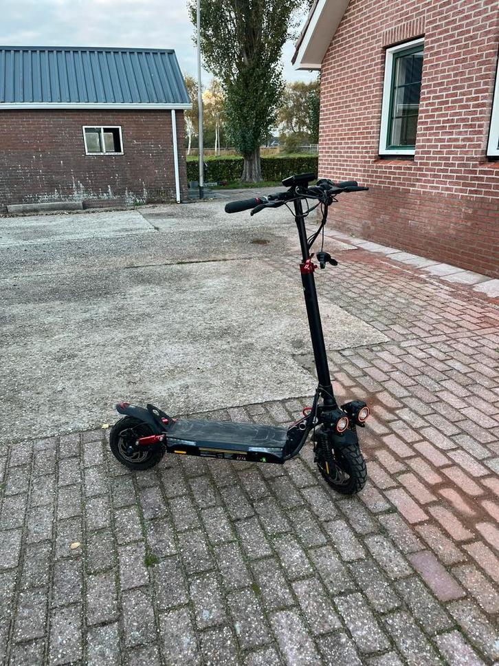 Iscooter ix4 elektrische step, Fietsen en Brommers, Steps, Zo goed als nieuw, Elektrische step (E-scooter), Ophalen