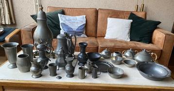 Verzameling tinnen voorwerpen  beschikbaar voor biedingen