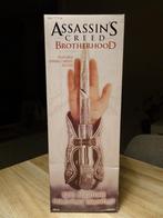Assassin's Creed Brotherhood - Hidden Blade Gauntlet, Ophalen of Verzenden, Zo goed als nieuw