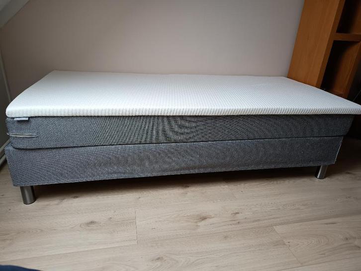 Boxspring, Huis en Inrichting, Slaapkamer | Boxsprings, Zo goed als nieuw, 90 cm, 200 cm, Eenpersoons, Grijs, Ophalen