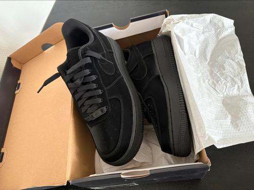 Nieuw in doos maat 40,5 NIKE AIR FORCE 1 '07 LX "VANTA BLACK, Kleding | Heren, Schoenen, Nieuw, Zwart, Ophalen of Verzenden