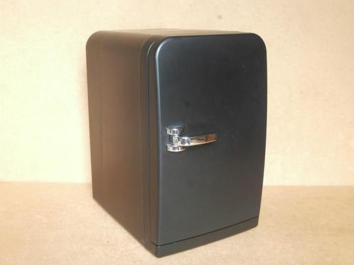 Waeco MF-5M koelkastje mini cooler melkkoelkast minikoelkast, Witgoed en Apparatuur, Koffiemachine-accessoires, Zo goed als nieuw