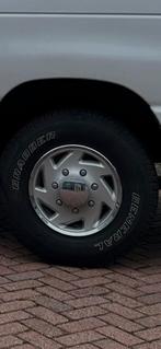 Gezocht: 16 inch Ford E350 Ecoline velg (2012), Auto-onderdelen, Velg(en), 16 inch, Ophalen of Verzenden, Bestelwagen
