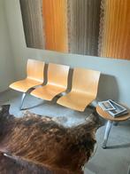 Vanaf Medio APRIL- Wachtkamer stoelen - set  2 x 3 gekoppeld, Ophalen, Design Deens, Bruin, Zo goed als nieuw
