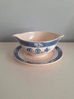 Butterflij sauskom - petrus regout & co, Ophalen of Verzenden, Zo goed als nieuw, Kom(men), Overige stijlen