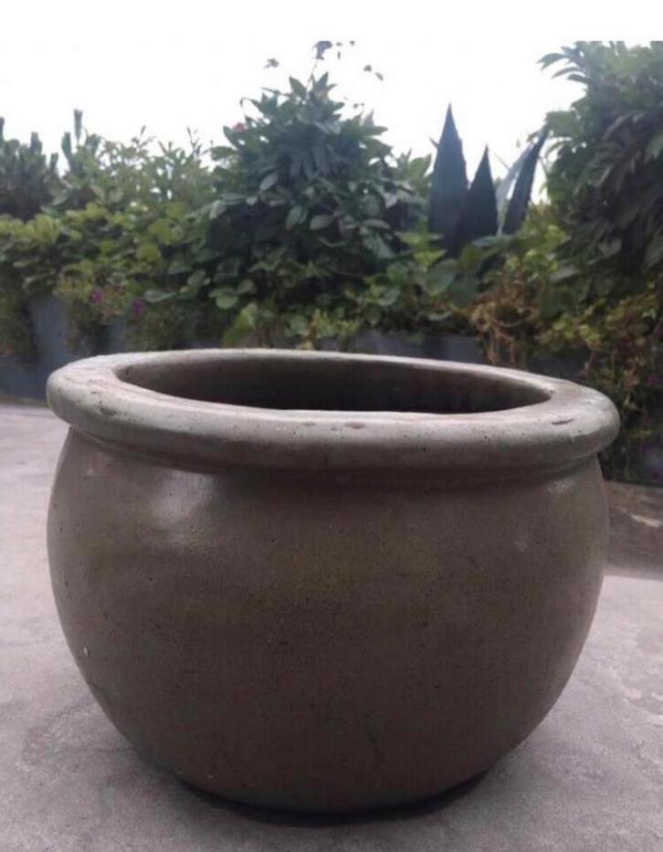 Oud Hollandse bol terracotta bloempot olijfgroen geglazuurd, Tuin en Terras, Bloempotten, Zo goed als nieuw, Terracotta, Binnen