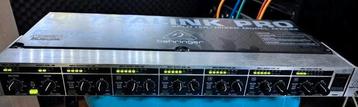 Behringer Ultralink Pro MX882 – 8-kanaals splitter/mixer beschikbaar voor biedingen