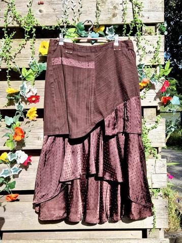 Super gave vintage Y2K lange layered bruine rok beschikbaar voor biedingen