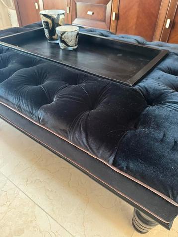 Exclusieve zwarte velvet salontafel met crème/taupe bies beschikbaar voor biedingen