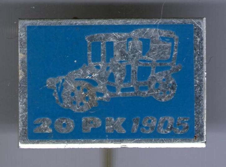20 PK 1905 blauw op alu oldtimer auto speldje ( A_004 ), Verzamelen, Speldjes, Pins en Buttons, Zo goed als nieuw, Speldje of Pin