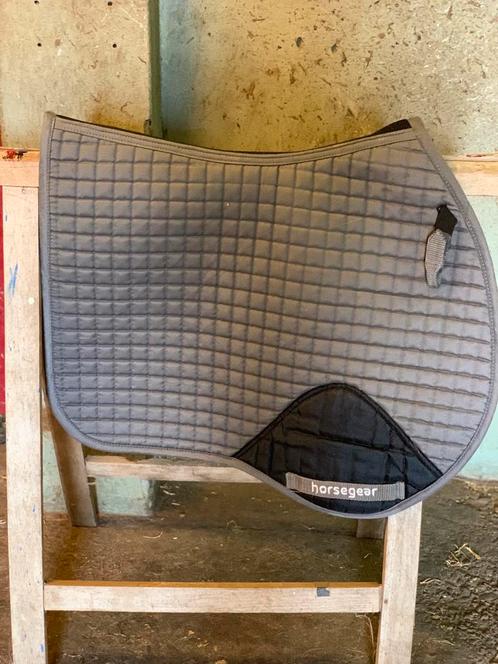 4 zadeldekjes, Dieren en Toebehoren, Paarden en Pony's | Dekens en Dekjes, Zo goed als nieuw, Dekje, Ophalen