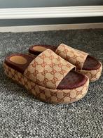 Gucci platform slippers, Ophalen of Verzenden, Zo goed als nieuw, Zwart