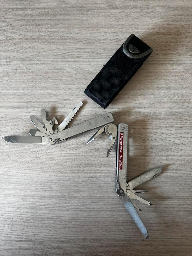 VICTORINOX SWISSTOOL X, Caravans en Kamperen, Kampeergereedschap, Gebruikt, Ophalen of Verzenden